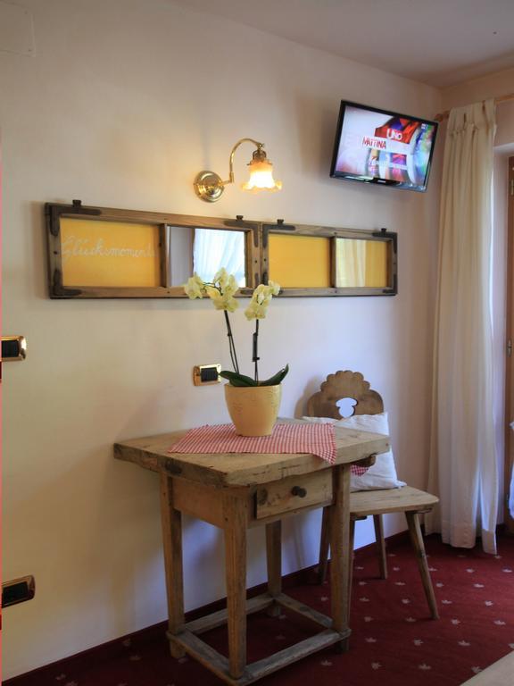 מלון סלבה די ואל גרדנה Garni Ortles חדר תמונה