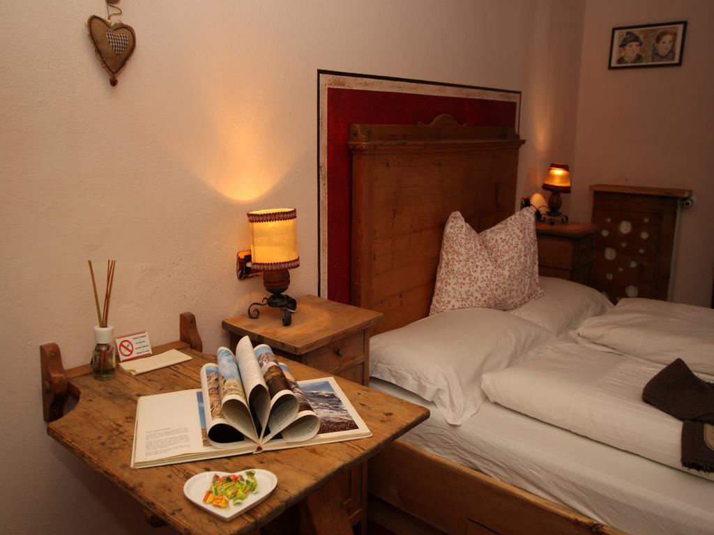 מלון סלבה די ואל גרדנה Garni Ortles חדר תמונה